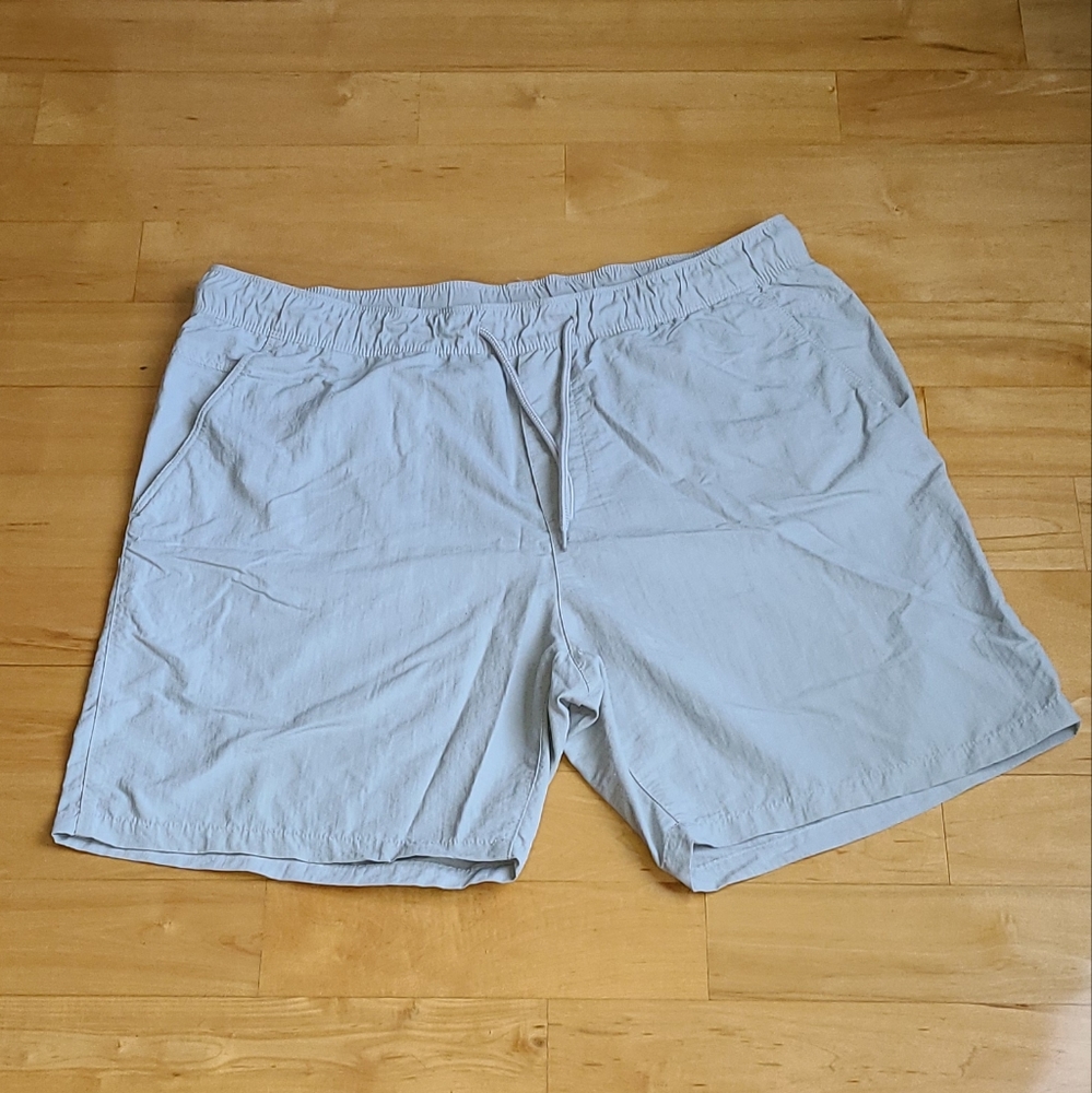H&M light grey short